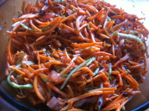 Carrot Slaw (with tomatoes-pesto and thai sauce)