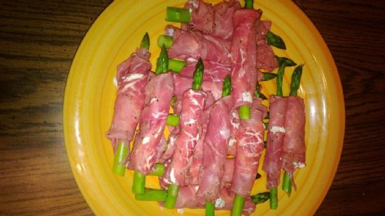 Pastrami stuffed asparagus spears