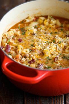 Vegetarian One Pot Chili Mac and Cheese