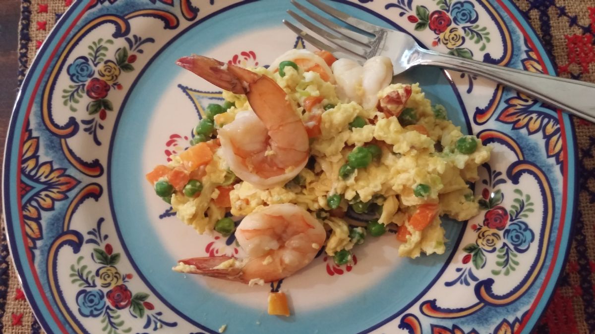 Breakfast shrimp scramble