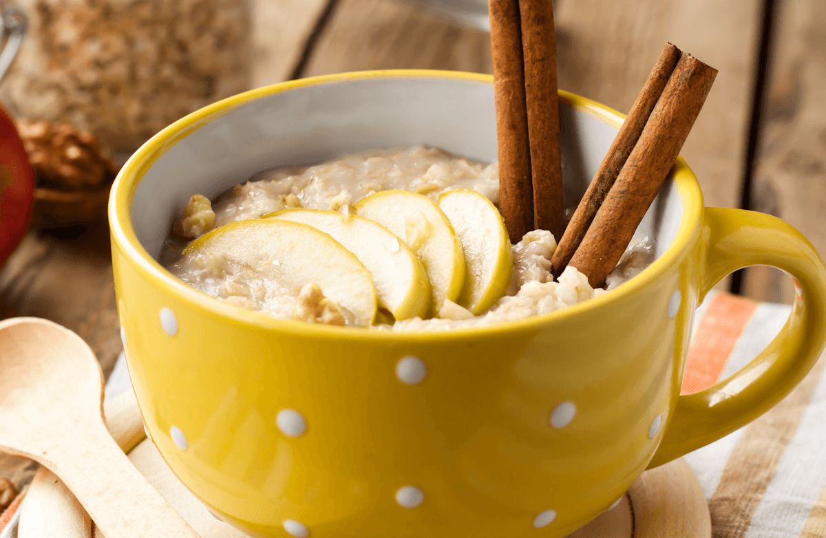 Apple-Cinnamon Slow Cooker Oatmeal