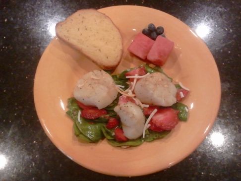 CDM Spinach Strawberry Scallop Salad