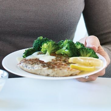 Grilled Chicken with Broccoli Florets