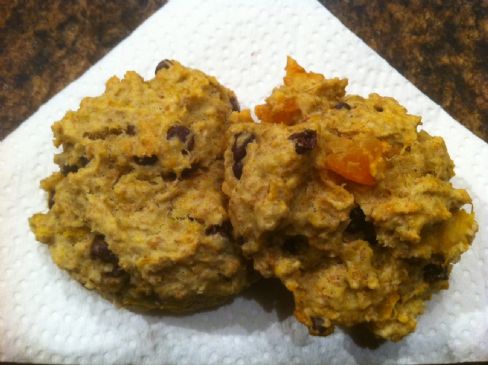 Pumpkin and dried fruit cookies