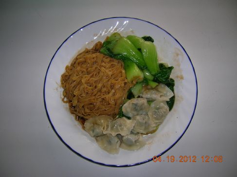 Wonton Noodle, Chicken and Garlic Mini Wontons and Choy Sum