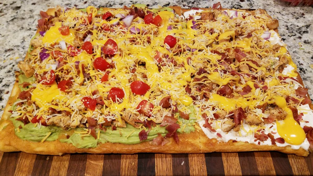 Chicken, Bacon, and Avocado Pizza