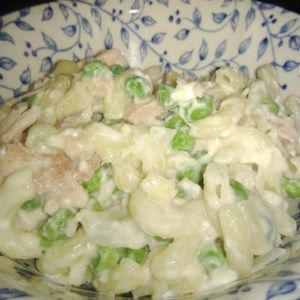 Macaroni and Cheese with Tuna and Mushrooms