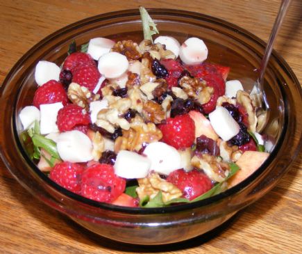 Super Berry Walnut Salad