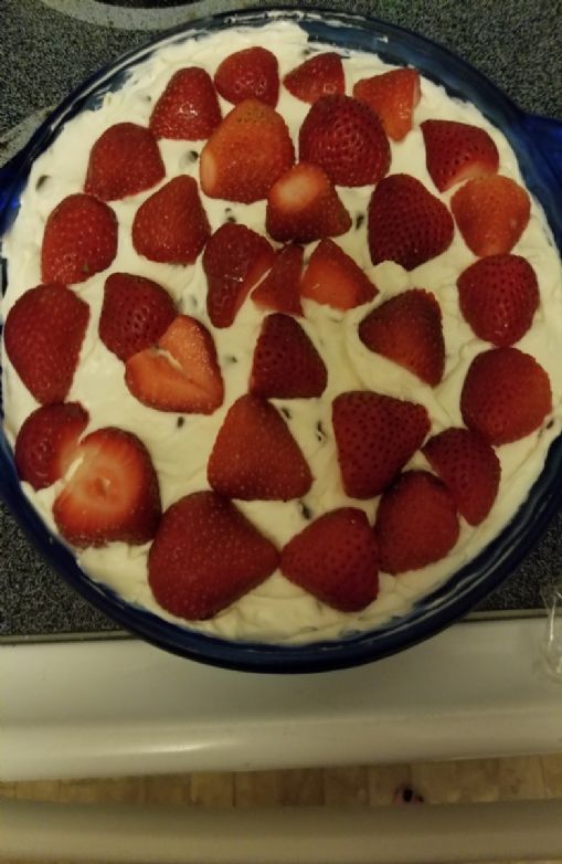 Strawberry chocolate chip cheesecake