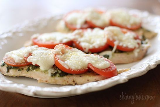 Skinny chicken pesto bake