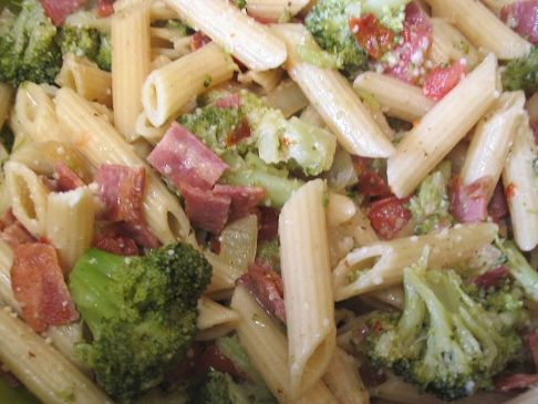 Penne Pasta with Broccoli and Bacon