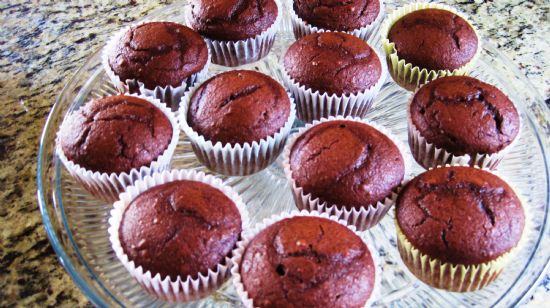 Low Fat, Low Sugar Chocolate Cupcakes