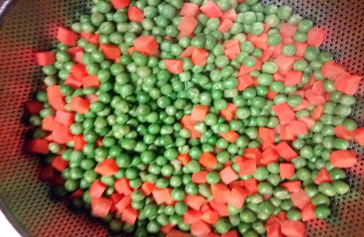 Steamed peas and carrots (anto72)