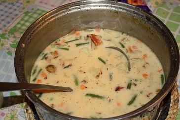 Veggie chowder with bacon