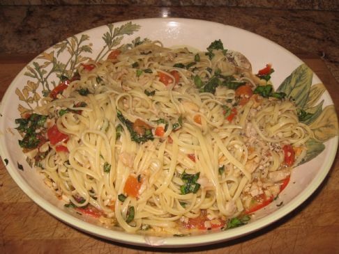 Linguine and Clams in Garlic Olive Oil