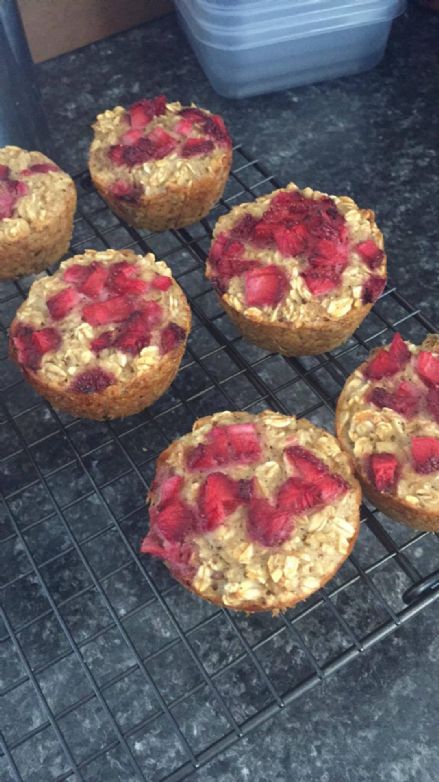 Strawberry Baked Oatmeal Cups