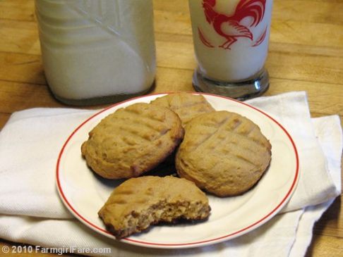 Honey Peanut Butter Cookies (by Farmgirl Fare)