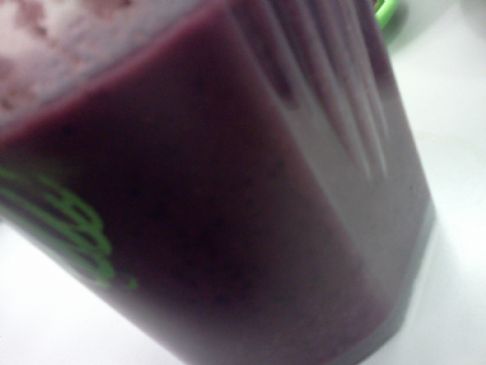 BlueStrawRaspberry Acai Shakeology Shake