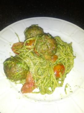 Whole Wheat pasta with Turkey Meatballs and pesto