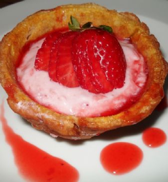 Strawberry Bavarian Cream Pie