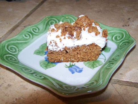 Gingerbread cheesecake bars