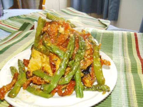 Rhea's Baked Chicken w/Sun-Dried Tomato and Asparagus