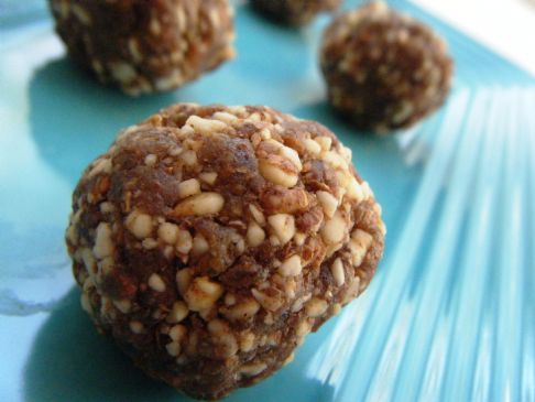 Cinnamon-Raisin-Almond Balls