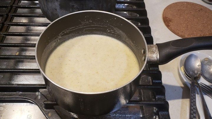 White Meatless Gravy for Biscuits
