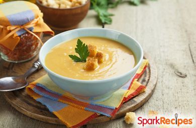 Slow Cooker White Bean and Pumpkin Soup
