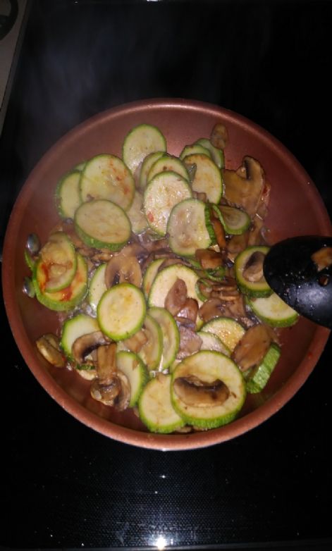 Mushroom zucchini stirfry