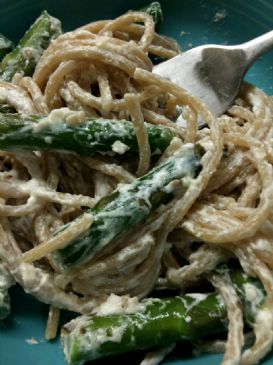 Whole Wheat Spaghetti with Yogurt and Asparagus