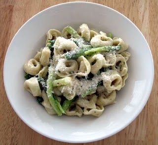 Cheese Tortellini with Asparagus