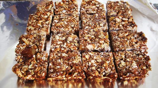 Chocolate Coconut Pineapple Crunchy Granola Bars