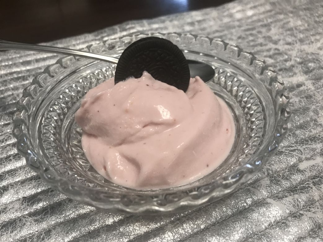 Strawberry Frozen Yogurt By Tamera 133 Calories!