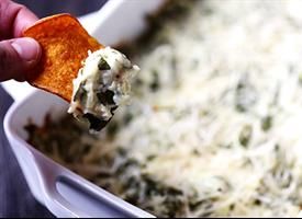 Greek Yogurt Hot Spinach Dip