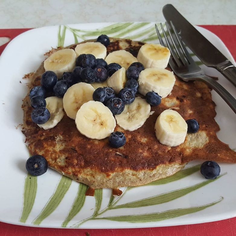 Banana and Blueberry flourless Pancakes