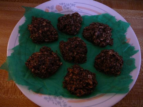 No Bake Peanut Butter Chocolate Oatmeal Cookies