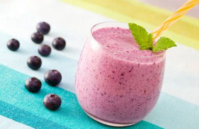 Blueberry-Banana Smoothie with Almond Milk