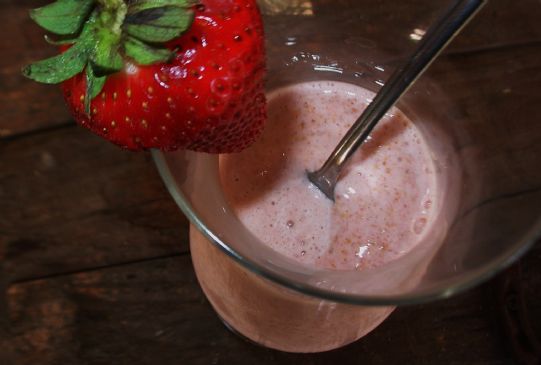 A LSSR: 'TOTAL' STRAWBERRY BANANA SMOOTHIE
