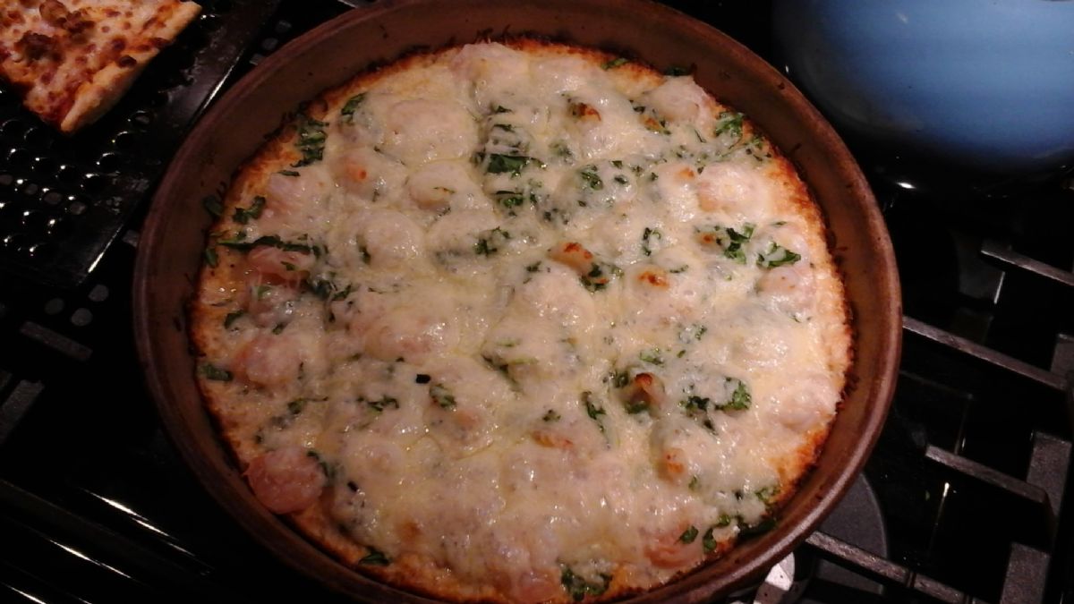 Shrimp spinach Alfredo cauliflower crust pizza