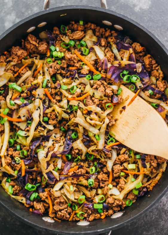 Mince with carrots and cabbage