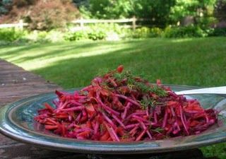 Grated vegetable salad.