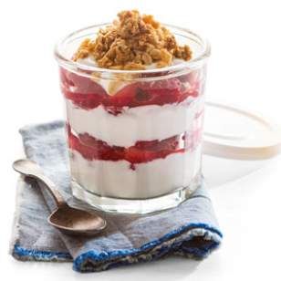 strawberry and yogurt parfait