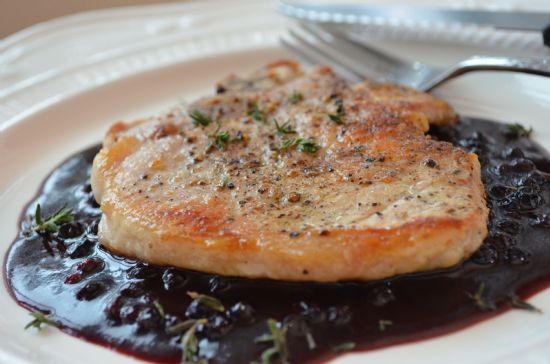 Pork Chops with Raspberry Sauce