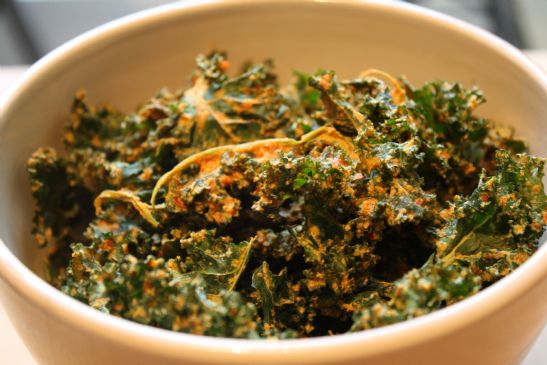 'Cheesy' Kale Chips