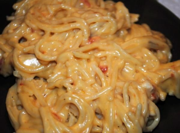 Easy Stove-Top Velveeta Chicken Spaghetti