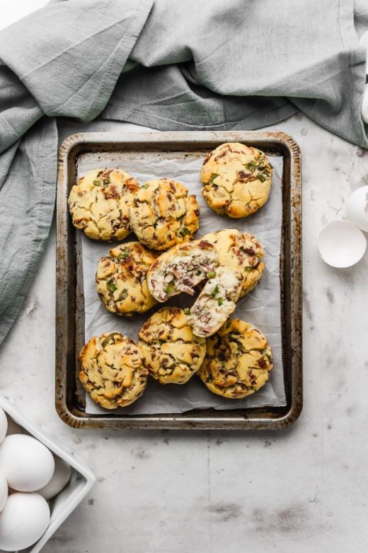 Keto 6-Ingredient Keto Biscuits (Healthful Pursuit