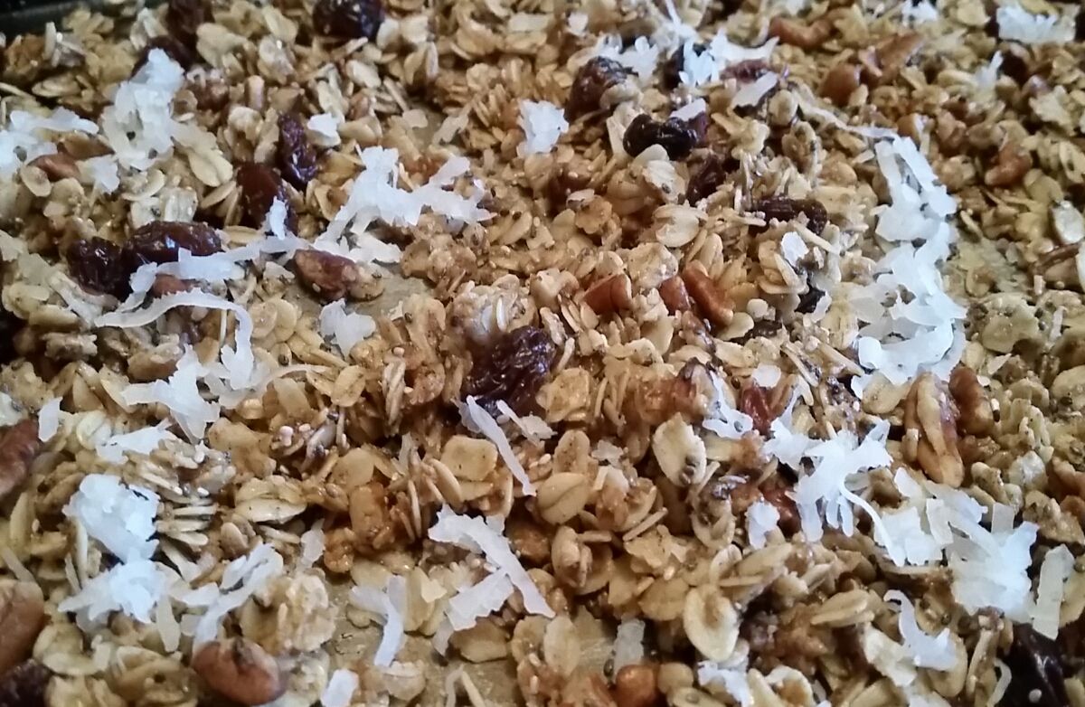 Granola with Chia seeds and coconut oil, 1/4 cup
