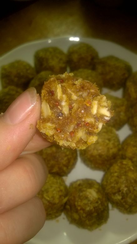 Peanut Butter Coconut Quinoa Delight Balls