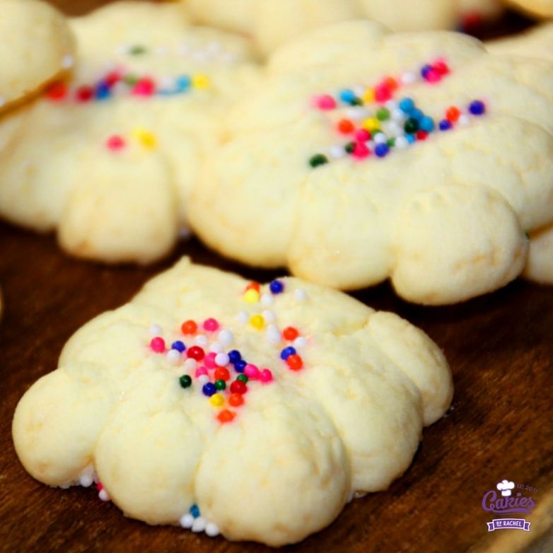 suriname cornstarch cookies